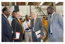 Bell Equipment - Manufacturing needs to drive industrialisation:Minister of the Trade and Industry, Dr Rob Davies gets a deeper insight into Bell Equipment during a tour of the factory with Bell Group Chief Executive Officer, Gary Bell.